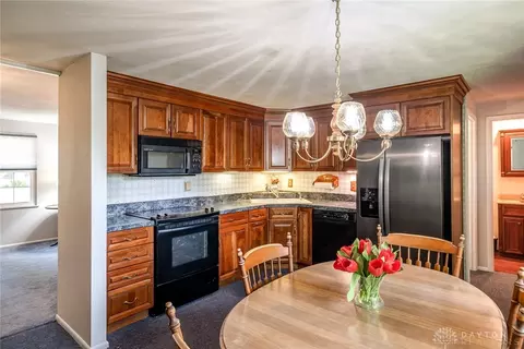 1515 Attleboro Ave, Springfield, OH 45503 photo 11