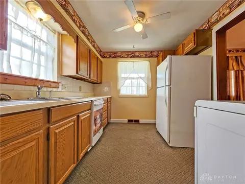 2120 Maiden Ln, Springfield, OH 45504 photo 12