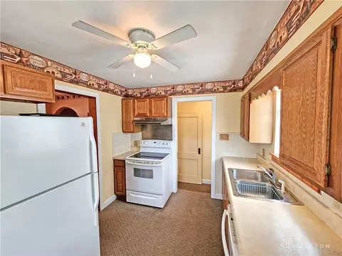2120 Maiden Ln, Springfield, OH 45504 photo 14