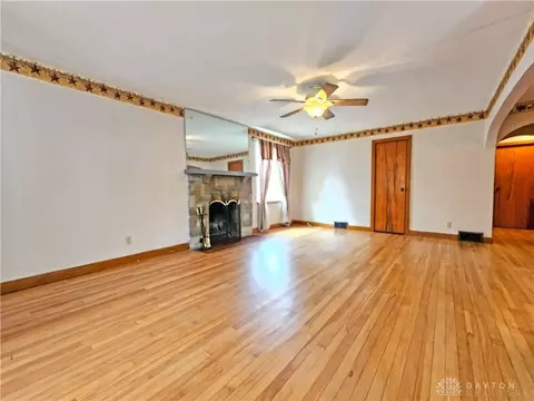 2120 Maiden Ln, Springfield, OH 45504 photo 2