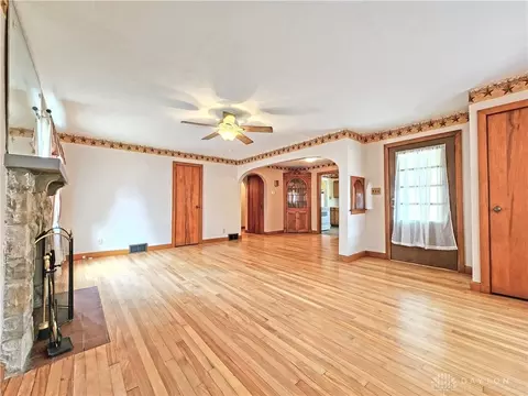 2120 Maiden Ln, Springfield, OH 45504 photo 5