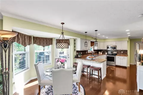 616 Edgewood Dr, Monroe, OH 45050 photo 4