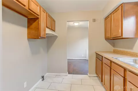 321 E Nottingham Rd, Dayton, OH 45405 photo 20