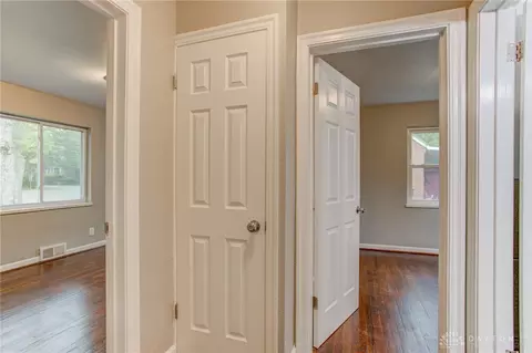 321 E Nottingham Rd, Dayton, OH 45405 photo 21