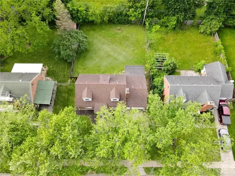 321 E Nottingham Rd, Dayton, OH 45405 photo 4