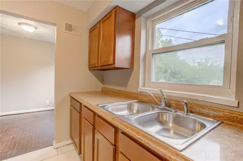 321 E Nottingham Rd, Dayton, OH 45405 photo 19