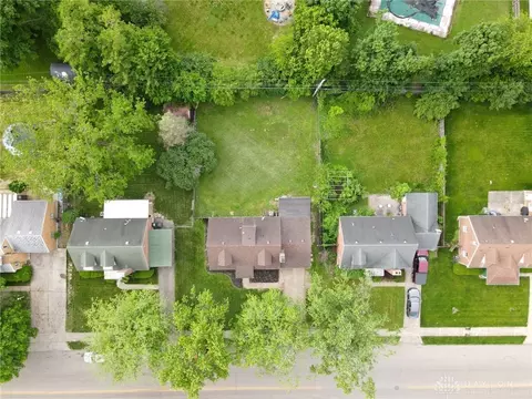 321 E Nottingham Rd, Dayton, OH 45405 photo 9