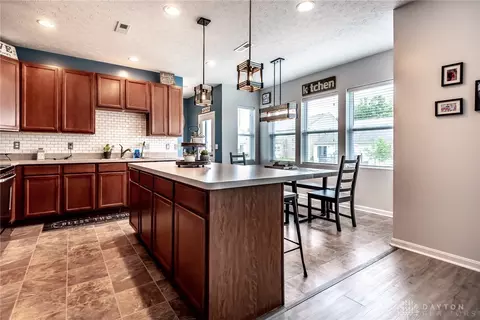 692 Hafton Ct, Maineville, OH 45039 photo 11