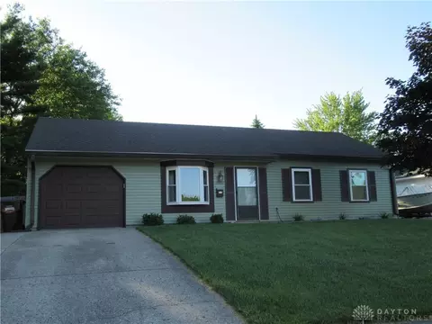 3240 Erter Dr, Springfield, OH 45503 photo 2
