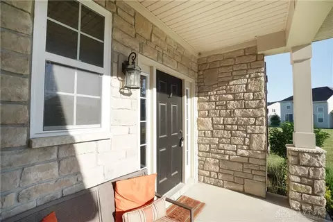 1071 Bluffview Dr, Fairborn, OH 45324 photo 3