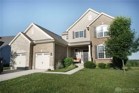 1071 Bluffview Dr, Fairborn, OH 45324 photo 1