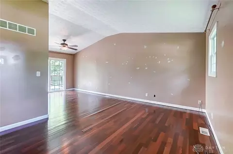 5218 E County Line Rd, Springfield, OH 45502 photo 5
