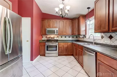 5218 E County Line Rd, Springfield, OH 45502 photo 12