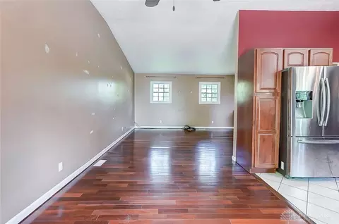 5218 E County Line Rd, Springfield, OH 45502 photo 11