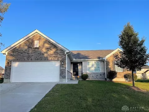 818 Linden Crk, Morrow, OH 45152 photo 2