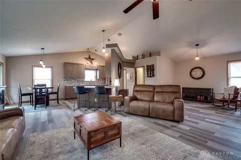 4663 Snider Rd, Fairborn, OH 45324 photo 5