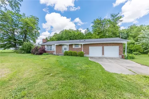 2270 Ebersole Rd, Springfield, OH 45502 photo 1