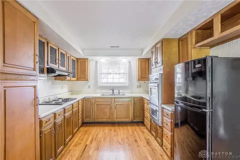 2270 Ebersole Rd, Springfield, OH 45502 photo 11