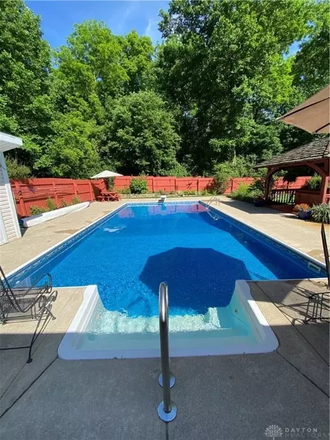 513 Rockview Dr, Springfield, OH 45504 photo 9