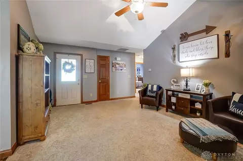 709 Hiser Ave, Springfield, OH 45503 photo 4