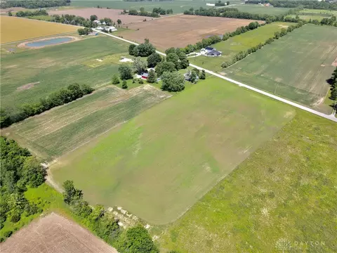 4676 N Stringtown Rd, Troy, OH 45373