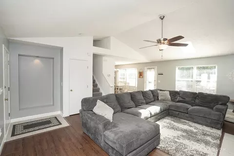 640 Weeping Willow Ln, Maineville, OH 45039 photo 4