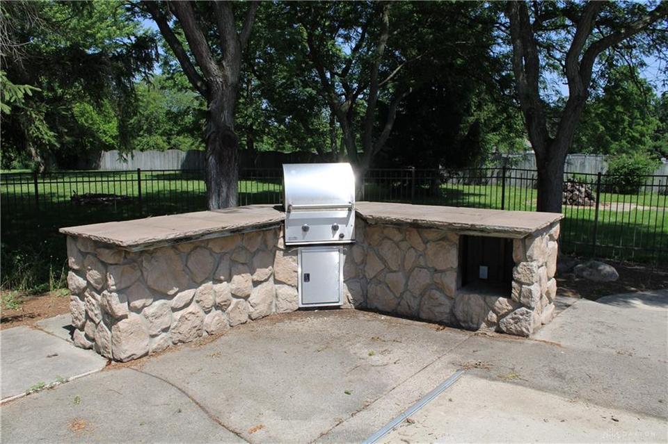  9871 Paragon Rd, Dayton, OH 45458 photo 15