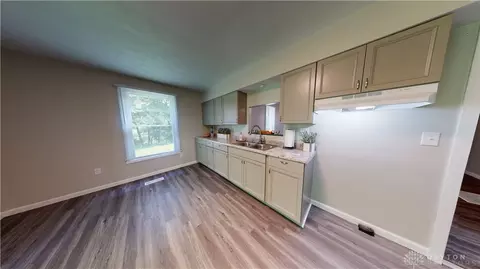 409 N Bell Ave, Springfield, OH 45504 photo 9