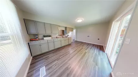 409 N Bell Ave, Springfield, OH 45504 photo 7