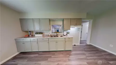 409 N Bell Ave, Springfield, OH 45504 photo 10