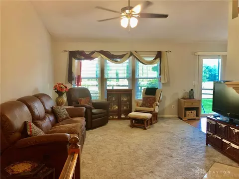 7724 Hackney Cir, Maineville, OH 45039 photo 2