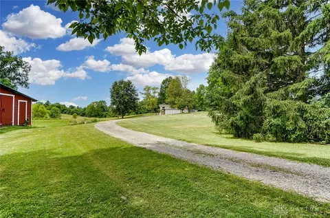 51 Cherry Dr, Springfield, OH 45506 photo 5
