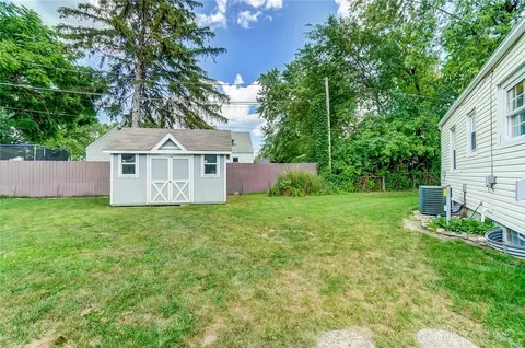 2247 E Bataan Dr, Dayton, OH 45420 photo 40
