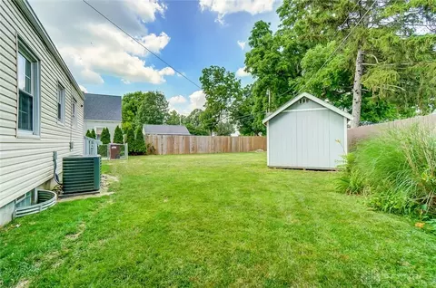 2247 E Bataan Dr, Dayton, OH 45420 photo 43