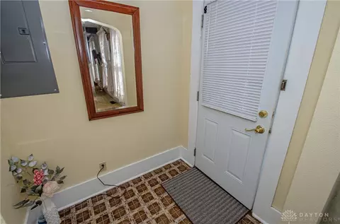 1941 Old Mill Rd, Springfield, OH 45502 photo 2