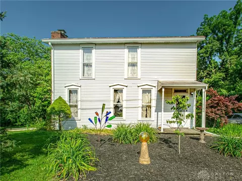 1941 Old Mill Rd, Springfield, OH 45502 photo 1