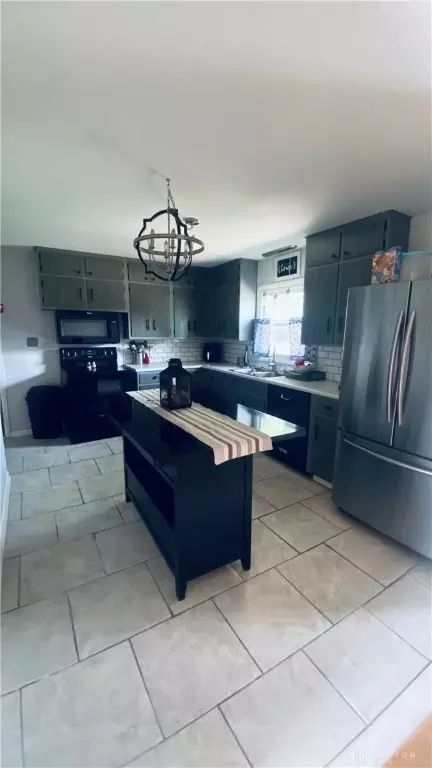 4807 Lehigh Dr, Springfield, OH 45503 photo 4