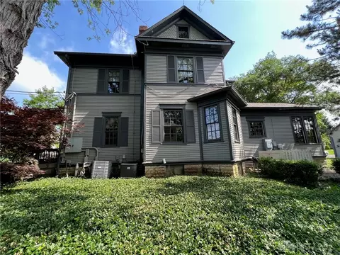 36 S Main St, Centerville, OH 45458 photo 2