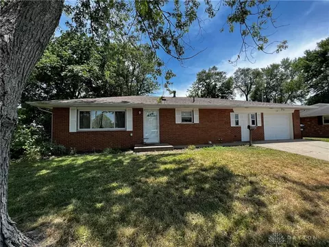 110 Normal Dr, Franklin, OH 45005 photo 2