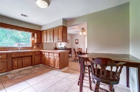 2464 Brookdale Dr, Springfield, OH 45502 photo 24
