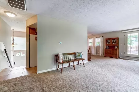 2464 Brookdale Dr, Springfield, OH 45502 photo 9