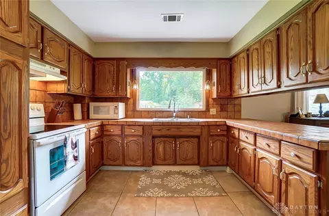 2464 Brookdale Dr, Springfield, OH 45502 photo 20