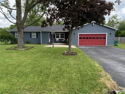 2730 Anita Dr, Springfield, OH 45504 photo 1