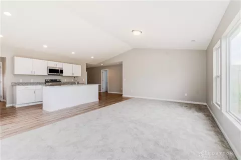 656 Diamond Loop, Middletown, OH 45044 photo 13