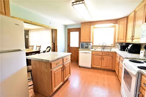 2835 Oxford Dr, Springfield, OH 45506 photo 4