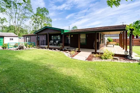 20 Juniper Rd, Crystal Lakes, OH 45341 photo 2