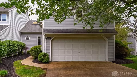 12156 Peak Dr, Cincinnati, OH 45246 photo 1