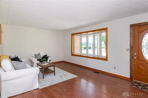 8660 Haddix Rd, Fairborn, OH 45324 photo 7