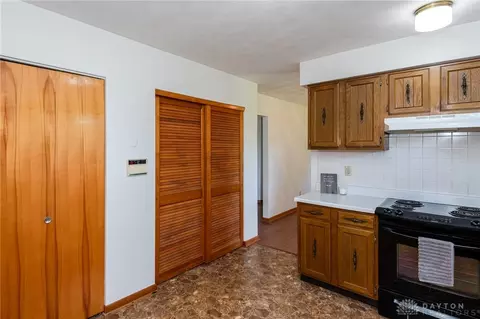 8660 Haddix Rd, Fairborn, OH 45324 photo 17
