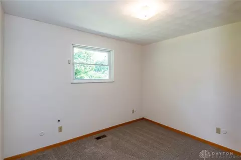 8660 Haddix Rd, Fairborn, OH 45324 photo 40